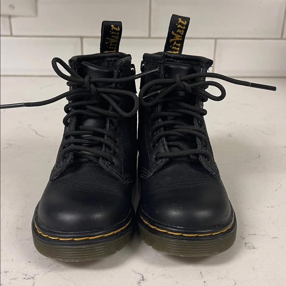 DR MARTEN TODDLER 1460 T SOFTY T LEATHER LACE UP BOOTS Size 7